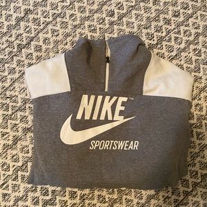 Nike Women’s Sweatshirt